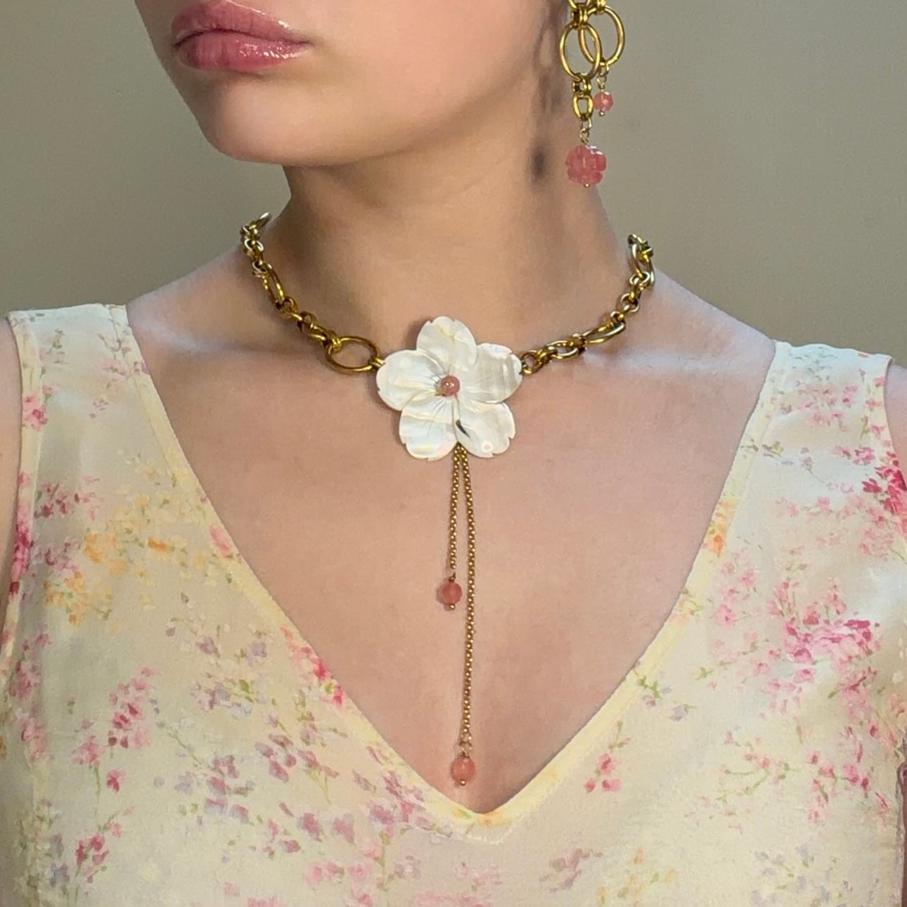 Collier Fleur en Nacre